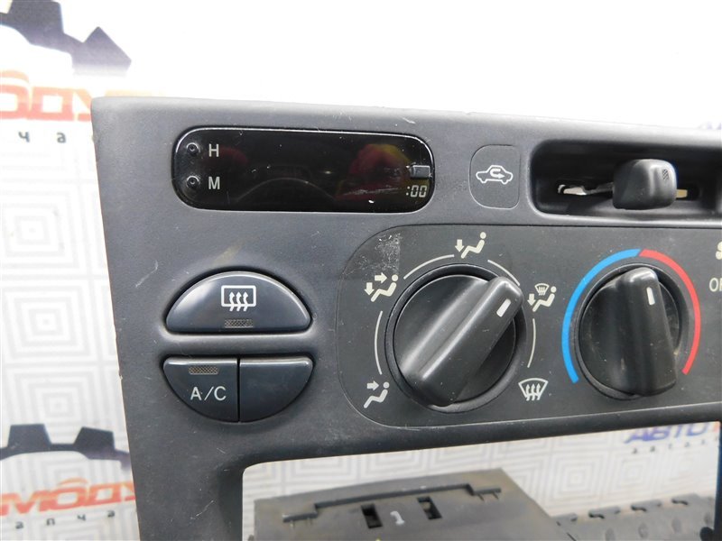 Блок управления климат-контролем TOYOTA COROLLA AE110 (б/у) Блок управления климат-контролем TOYOTA COROLLA AE110 (б/у)