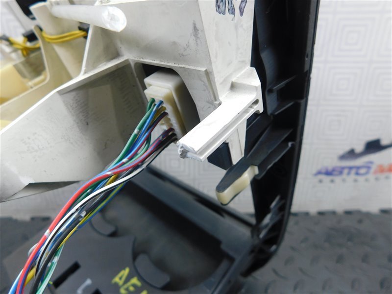 Блок управления климат-контролем TOYOTA COROLLA AE110 (б/у) Блок управления климат-контролем TOYOTA COROLLA AE110 (б/у)