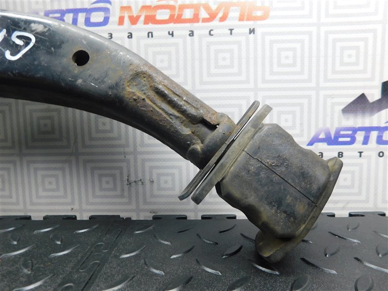 Рычаг HONDA HR-V GH4 D16A передний левый (б/у) Рычаг HONDA HR-V GH4 D16A передний левый (б/у)