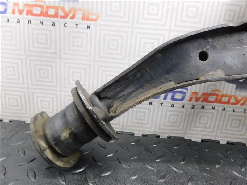 Рычаг HONDA HR-V GH4 D16A передний левый (б/у) Рычаг HONDA HR-V GH4 D16A передний левый (б/у)