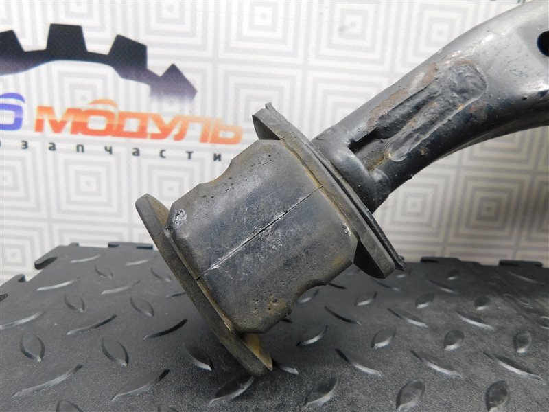 Рычаг HONDA HR-V GH1 D16A передний правый (б/у) Рычаг HONDA HR-V GH1 D16A передний правый (б/у)