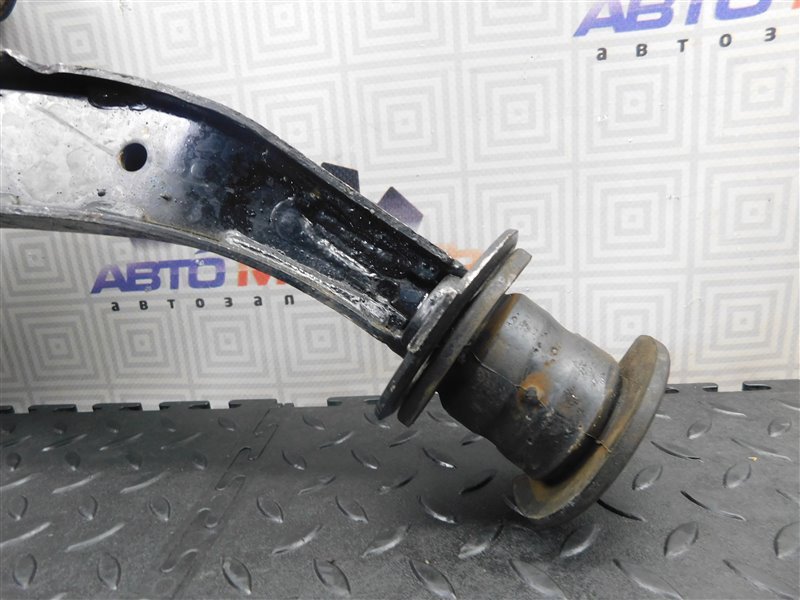 Рычаг HONDA HR-V GH1 D16A передний правый (б/у) Рычаг HONDA HR-V GH1 D16A передний правый (б/у)