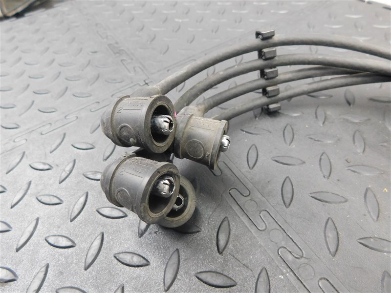 Провода высокого напряжения NISSAN CUBE AZ10 CGA3 (б/у) Провода высокого напряжения NISSAN CUBE AZ10 CGA3 (б/у)
