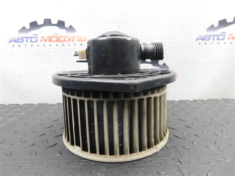 Мотор печки NISSAN AVENIR W11 (б/у) Мотор печки NISSAN AVENIR W11 (б/у)