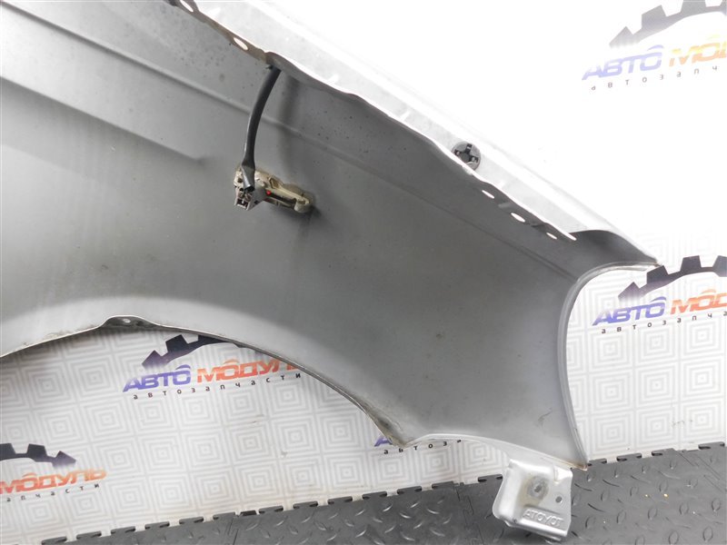 Крыло TOYOTA VITZ SCP10 переднее левое (б/у) Крыло TOYOTA VITZ SCP10 переднее левое (б/у)