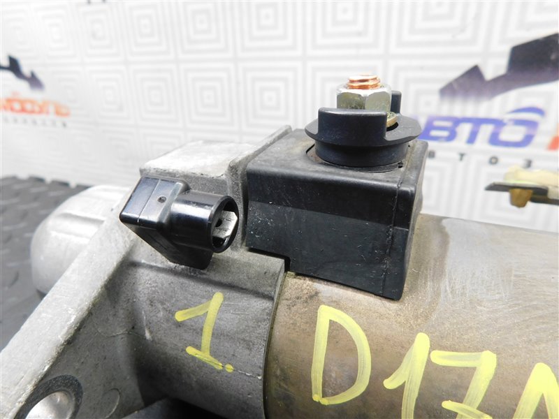 Стартер HONDA STREAM RN1 D17A (б/у) Стартер HONDA STREAM RN1 D17A (б/у)