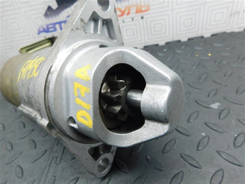 Стартер HONDA STREAM RN1 D17A (б/у) Стартер HONDA STREAM RN1 D17A (б/у)