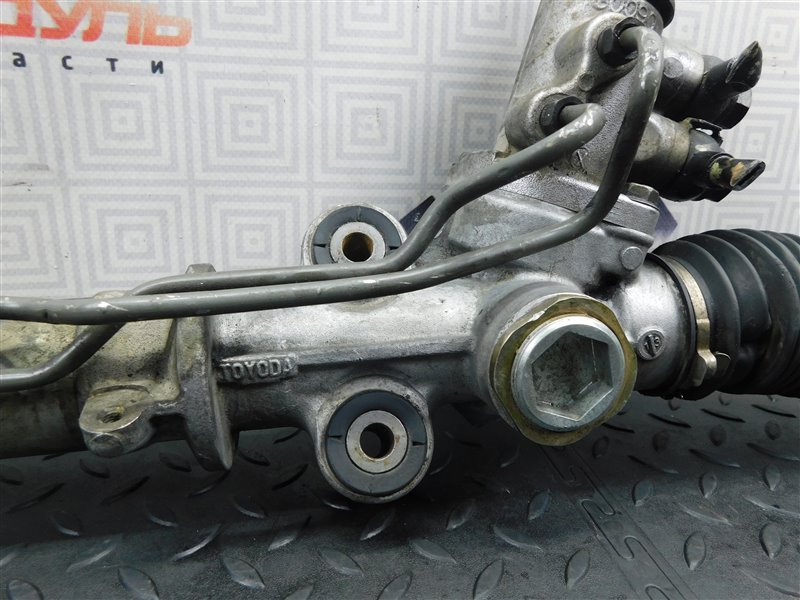 Рейка рулевая TOYOTA CROWN JZS171 (б/у) Рейка рулевая TOYOTA CROWN JZS171 (б/у)