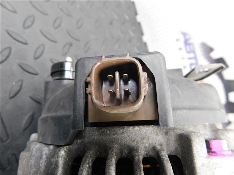 Генератор HONDA ACCORD CL7 K20A (б/у) Генератор HONDA ACCORD CL7 K20A (б/у)