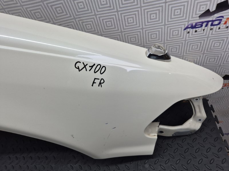 Крыло TOYOTA MARK II GX100 переднее правое (б/у) Крыло TOYOTA MARK II GX100 переднее правое (б/у)