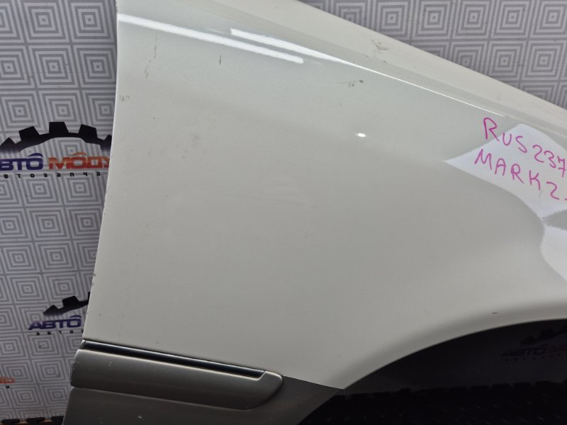 Крыло TOYOTA MARK II GX100 переднее правое (б/у) Крыло TOYOTA MARK II GX100 переднее правое (б/у)