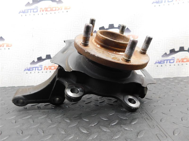 Ступица NISSAN X-TRAIL NT30 передняя левая (б/у) Ступица NISSAN X-TRAIL NT30 передняя левая (б/у)