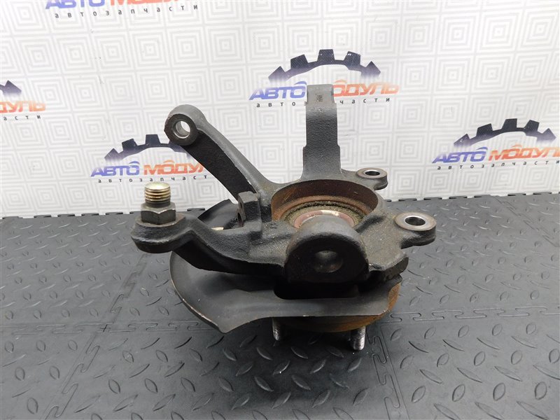 Ступица NISSAN X-TRAIL NT30 передняя левая (б/у) Ступица NISSAN X-TRAIL NT30 передняя левая (б/у)