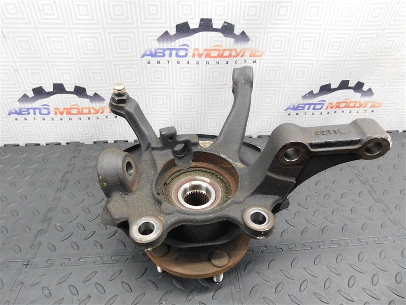 Ступица NISSAN X-TRAIL NT30 передняя левая (б/у) Ступица NISSAN X-TRAIL NT30 передняя левая (б/у)