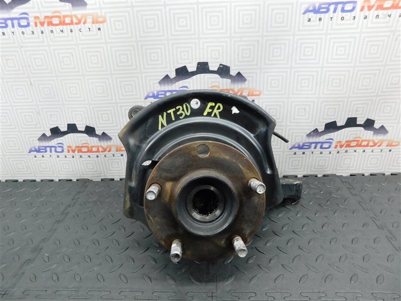 Ступица NISSAN X-TRAIL NT30 передняя правая (б/у) Ступица NISSAN X-TRAIL NT30 передняя правая (б/у)