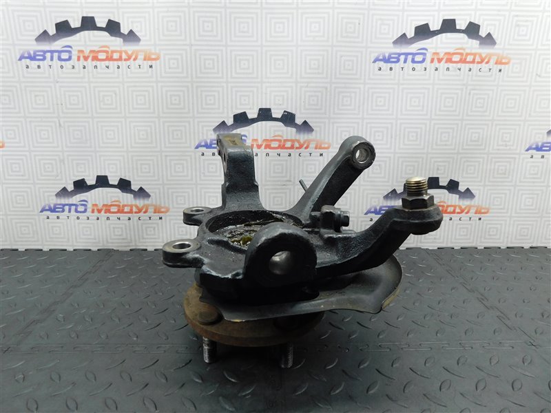 Ступица NISSAN X-TRAIL NT30 передняя правая (б/у) Ступица NISSAN X-TRAIL NT30 передняя правая (б/у)