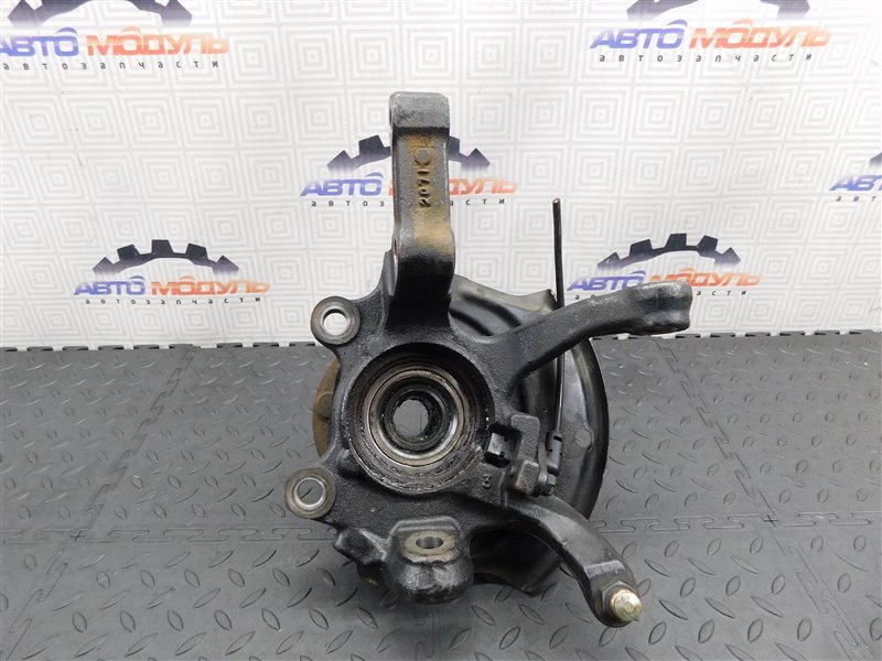 Ступица NISSAN X-TRAIL NT30 передняя правая (б/у) Ступица NISSAN X-TRAIL NT30 передняя правая (б/у)