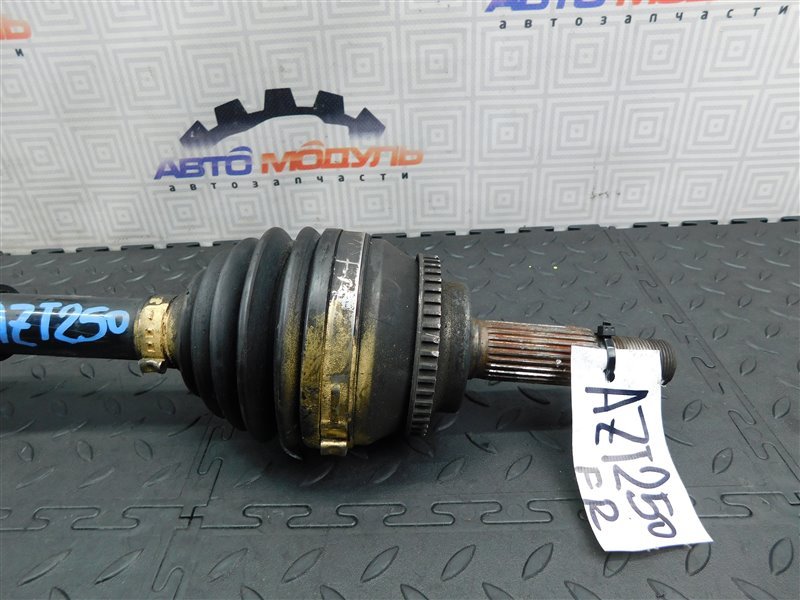 Привод TOYOTA AVENSIS AZT250 1AZ-FSE передний правый (б/у) Привод TOYOTA AVENSIS AZT250 1AZ-FSE передний правый (б/у)