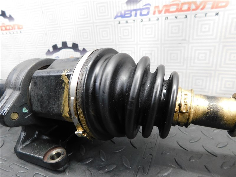 Привод TOYOTA AVENSIS AZT250 1AZ-FSE передний правый (б/у) Привод TOYOTA AVENSIS AZT250 1AZ-FSE передний правый (б/у)