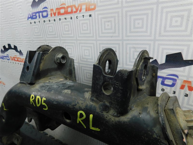 Рычаг HONDA CR-V RD5 задний левый (б/у) Рычаг HONDA CR-V RD5 задний левый (б/у)