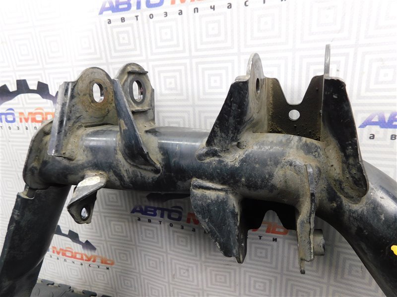 Рычаг HONDA CR-V RD5 задний левый (б/у) Рычаг HONDA CR-V RD5 задний левый (б/у)