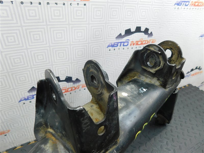 Рычаг HONDA CR-V RD5 задний левый (б/у) Рычаг HONDA CR-V RD5 задний левый (б/у)