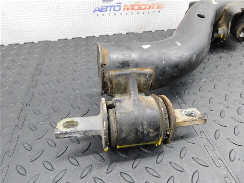 Рычаг HONDA CR-V RD5 задний левый (б/у) Рычаг HONDA CR-V RD5 задний левый (б/у)