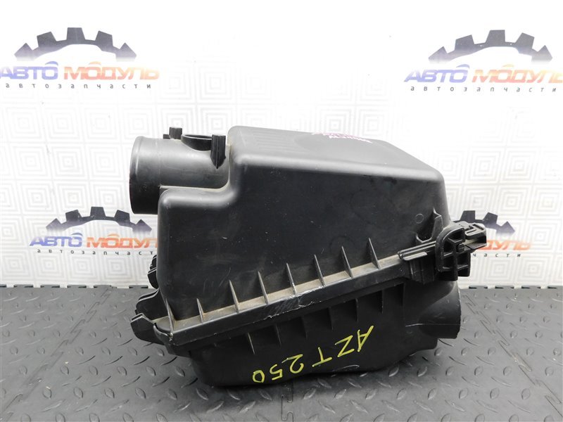 Корпус воздушного фильтра TOYOTA AVENSIS AZT251 2AZ-FSE (б/у) Корпус воздушного фильтра TOYOTA AVENSIS AZT251 2AZ-FSE (б/у)