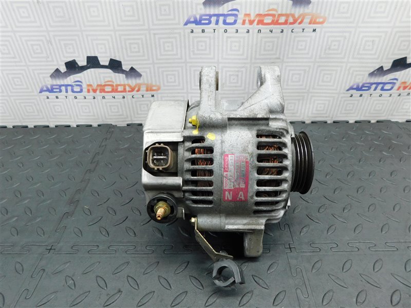 Генератор TOYOTA PROBOX NCP51 1NZ-FE (б/у) Генератор TOYOTA PROBOX NCP51 1NZ-FE (б/у)