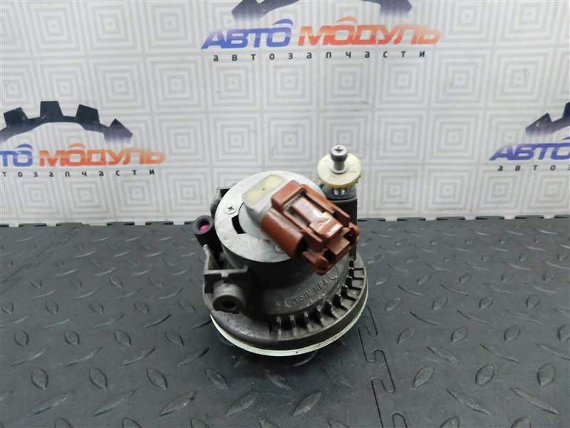 Туманка TOYOTA IST NCP60 левая (б/у) Туманка TOYOTA IST NCP60 левая (б/у)