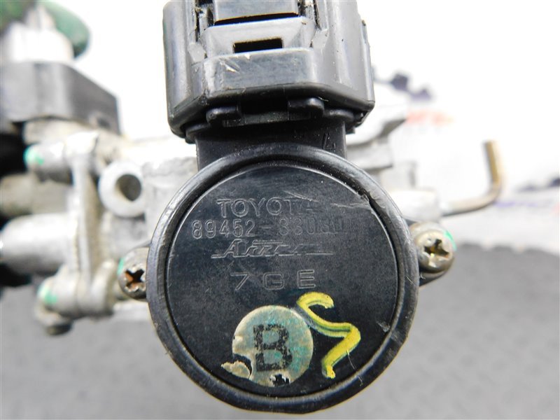 Дроссельная заслонка TOYOTA IPSUM SXM10 3S-FE (б/у) Дроссельная заслонка TOYOTA IPSUM SXM10 3S-FE (б/у)