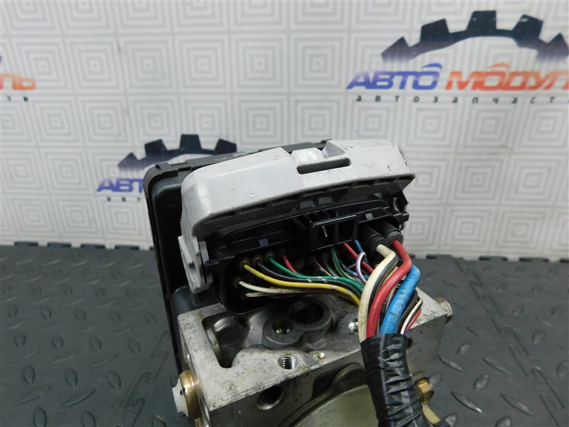 Блок ABS TOYOTA COROLLA NZE121 1NZ-FE (б/у) Блок ABS TOYOTA COROLLA NZE121 1NZ-FE (б/у)