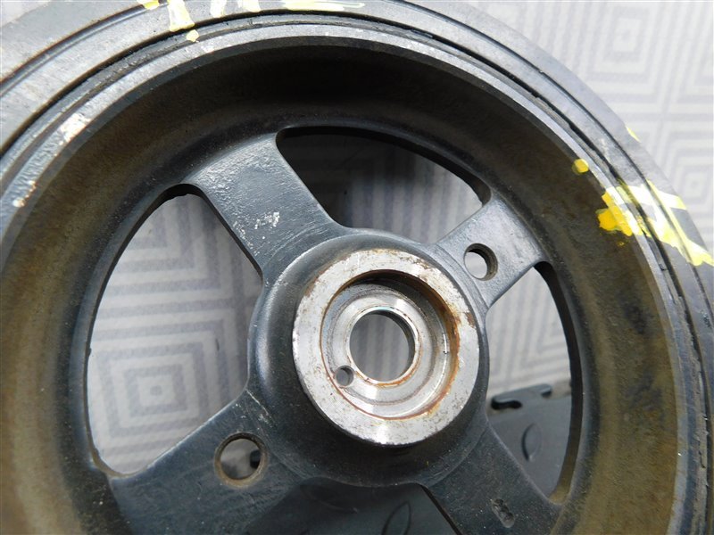 Шкив коленвала TOYOTA COROLLA FIELDER NZE121 1NZ-FE (б/у) Шкив коленвала TOYOTA COROLLA FIELDER NZE121 1NZ-FE (б/у)