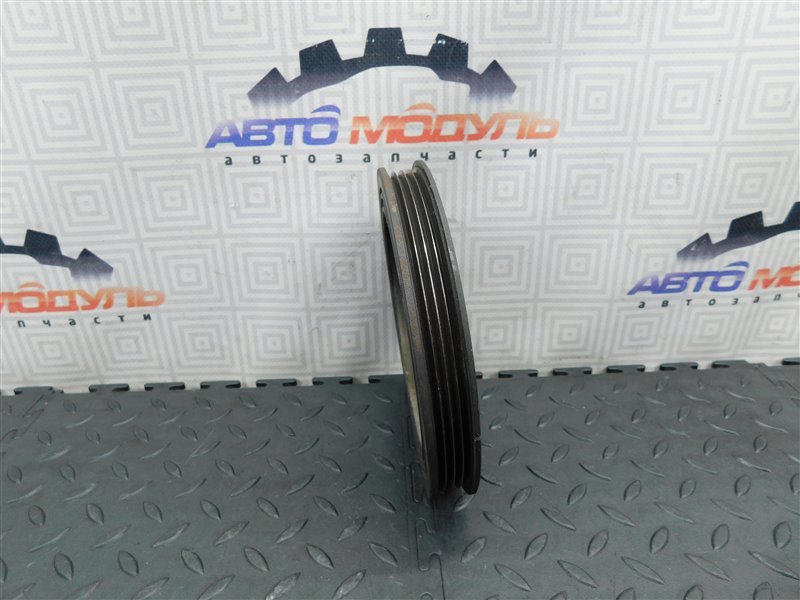 Шкив коленвала TOYOTA RACTIS NCP100 1NZ-FE (б/у) Шкив коленвала TOYOTA RACTIS NCP100 1NZ-FE (б/у)