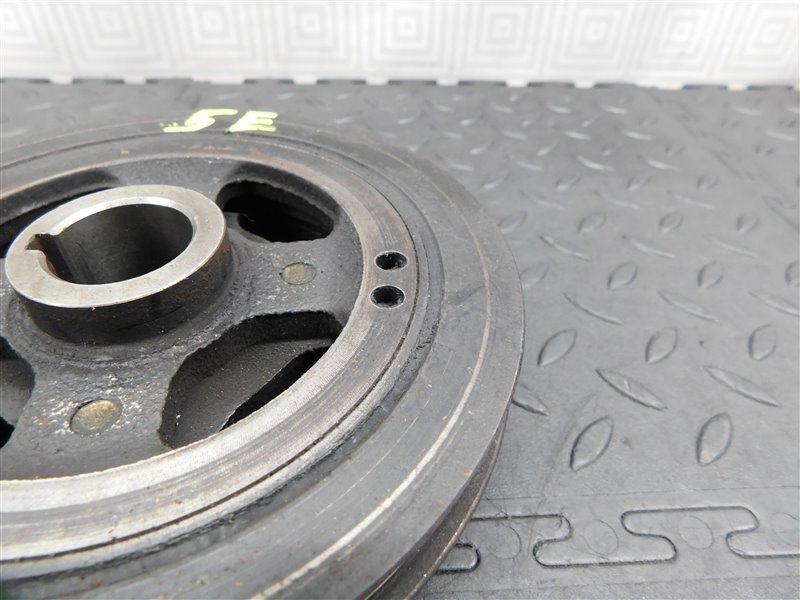 Шкив коленвала TOYOTA RAUM EXZ15 5E-FE (б/у) Шкив коленвала TOYOTA RAUM EXZ15 5E-FE (б/у)