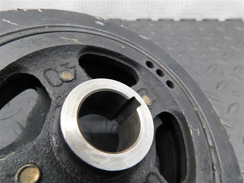 Шкив коленвала TOYOTA RAUM EXZ10 5E-FE (б/у) Шкив коленвала TOYOTA RAUM EXZ10 5E-FE (б/у)