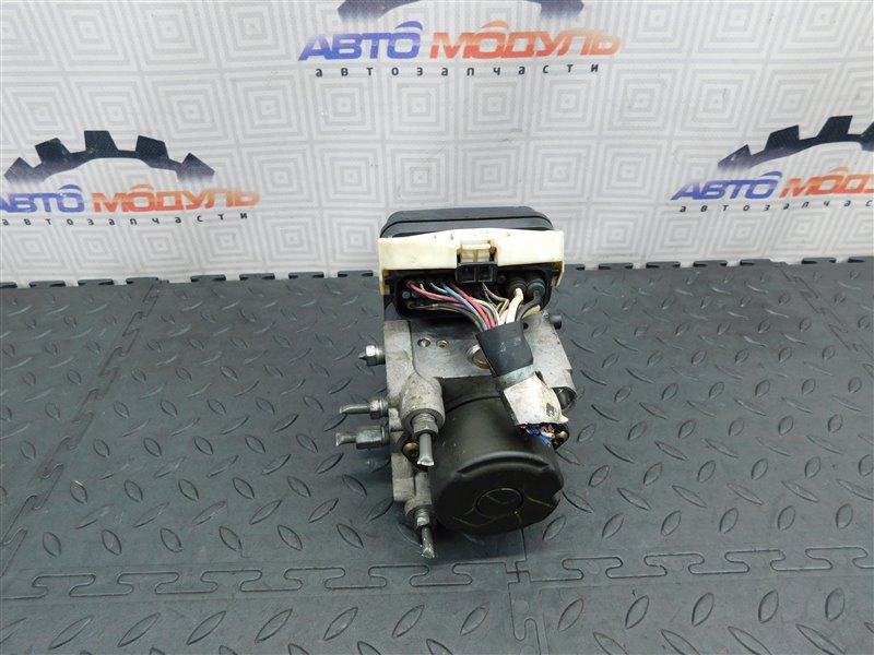 Блок ABS TOYOTA ALLION AZT240 1AZ-FSE (б/у) Блок ABS TOYOTA ALLION AZT240 1AZ-FSE (б/у)