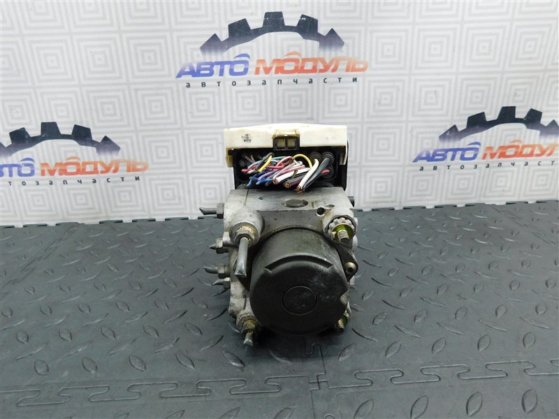 Блок ABS TOYOTA PREMIO ZZT240 1AZ-FSE (б/у) Блок ABS TOYOTA PREMIO ZZT240 1AZ-FSE (б/у)