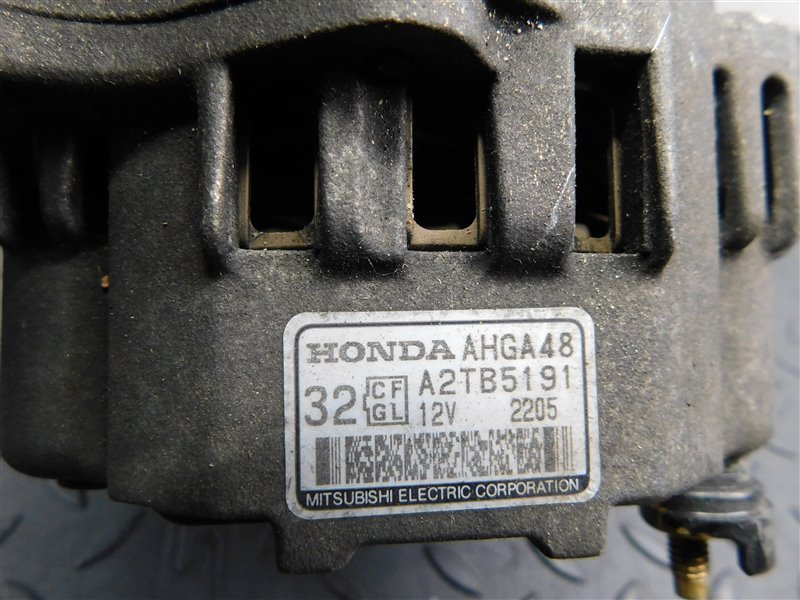 Генератор HONDA ODYSSEY RA6 F23A (б/у) Генератор HONDA ODYSSEY RA6 F23A (б/у)
