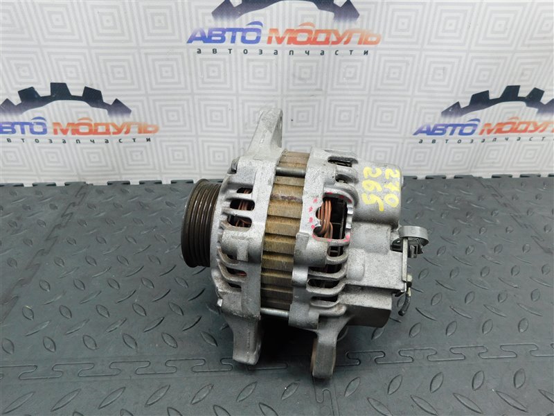 Генератор HONDA FIT GD3 L15A (б/у) Генератор HONDA FIT GD3 L15A (б/у)