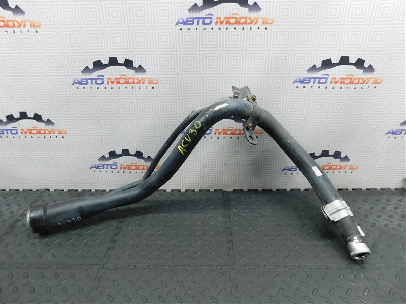 Горловина топливного бака TOYOTA CAMRY ACV30 (б/у) Горловина топливного бака TOYOTA CAMRY ACV30 (б/у)