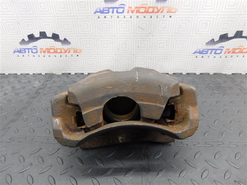 Суппорт TOYOTA MARK II GX110 передний левый (б/у) Суппорт TOYOTA MARK II GX110 передний левый (б/у)