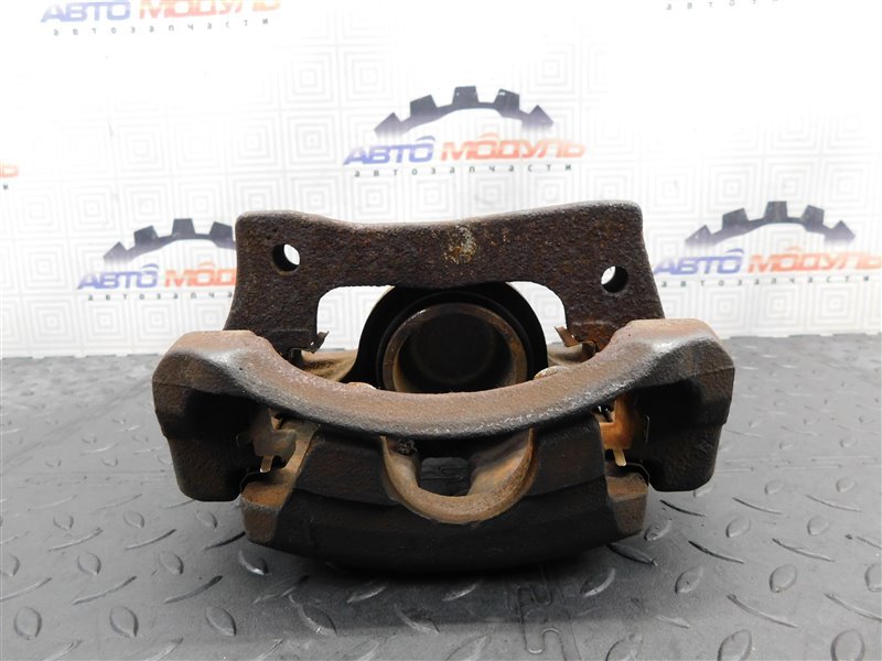 Суппорт TOYOTA MARK II GX110 передний левый (б/у) Суппорт TOYOTA MARK II GX110 передний левый (б/у)