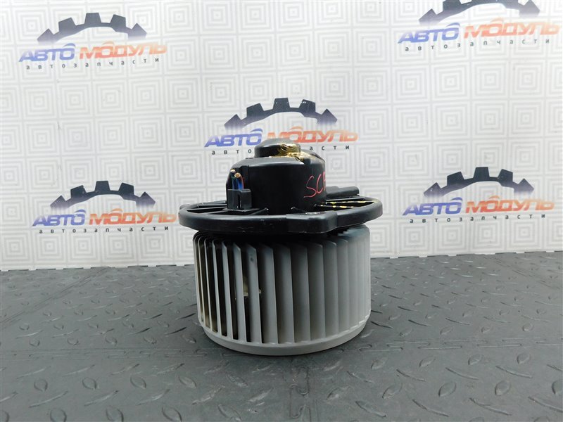 Мотор печки TOYOTA PLATZ NCP12 (б/у) Мотор печки TOYOTA PLATZ NCP12 (б/у)