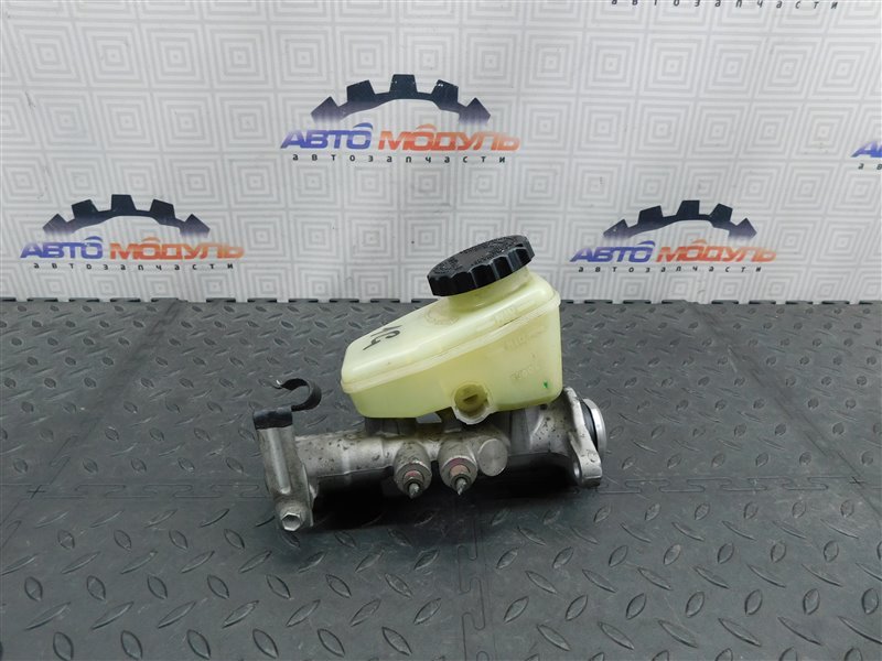 Главный тормозной цилиндр TOYOTA MARK II GX100 (б/у)