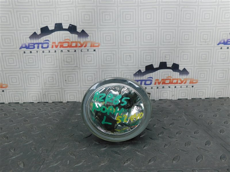 Туманка TOYOTA NOAH AZR65 левая (б/у)