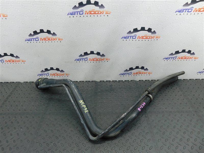 Горловина топливного бака TOYOTA BB NCP31 (б/у)