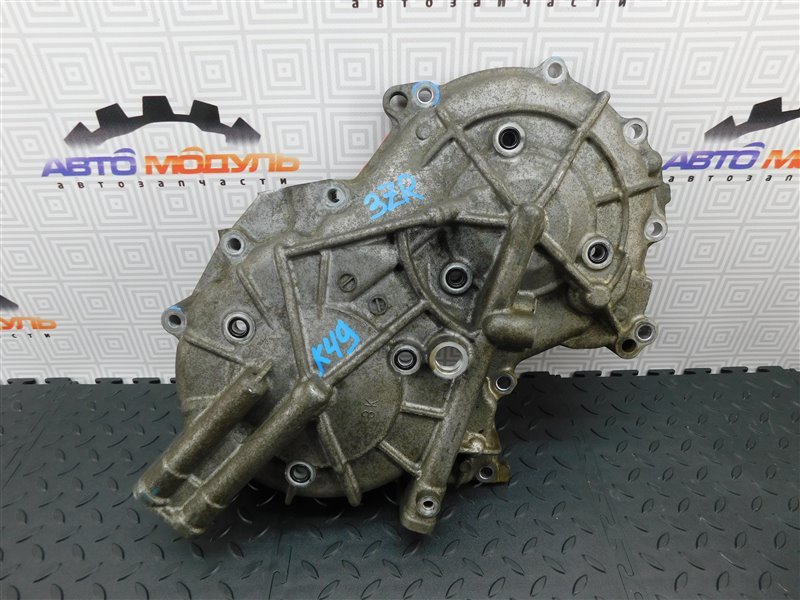 Крышка кпп TOYOTA VOXY ZRR70 3ZR-FE (б/у)