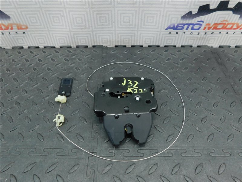 Замок крышки багажника NISSAN TEANA J32-013317 VQ25-DE 2009год задний (б/у)