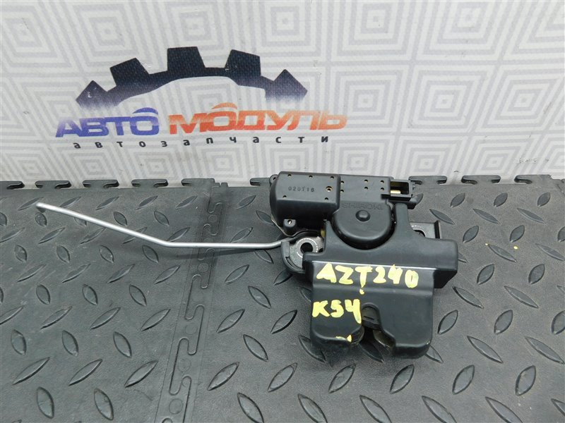 Замок крышки багажника TOYOTA ALLION AZT240-0010323 1AZ-FSE 2002 задний (б/у)
